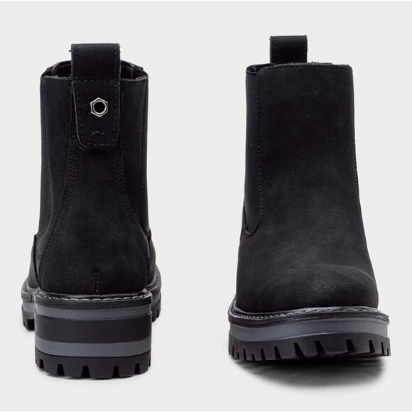 Vepose Women's Size 7.5 Chelsea Ankle Boots Black Lug Sole Short Pull On Booties - Picture 7 of 8